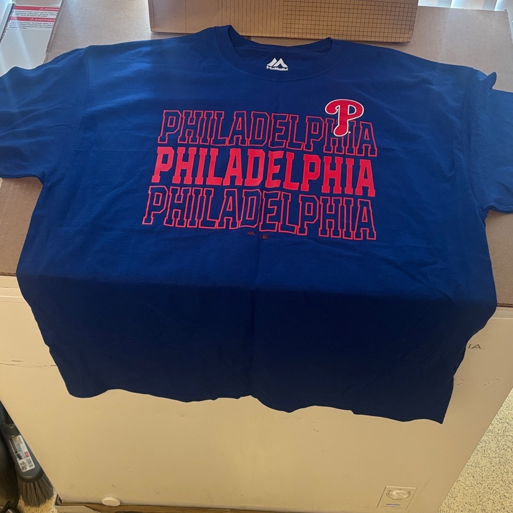 Philadelphia Phillies blue tshirt size XL